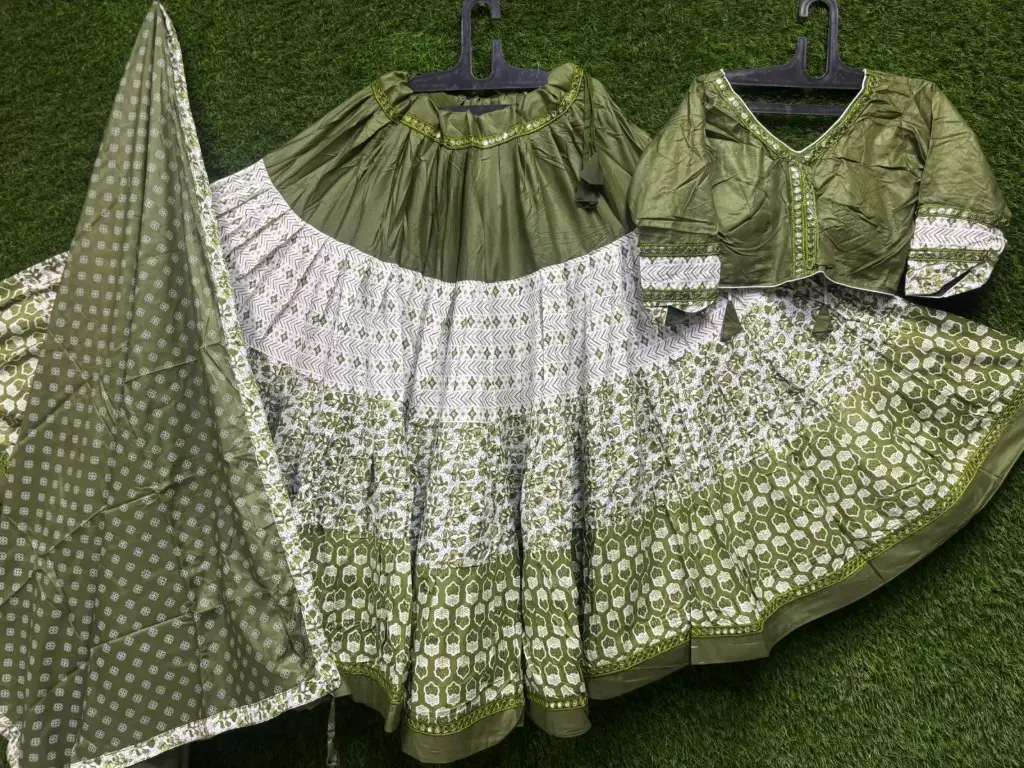 Festive Grace – Navratri Lehnga Set 2025